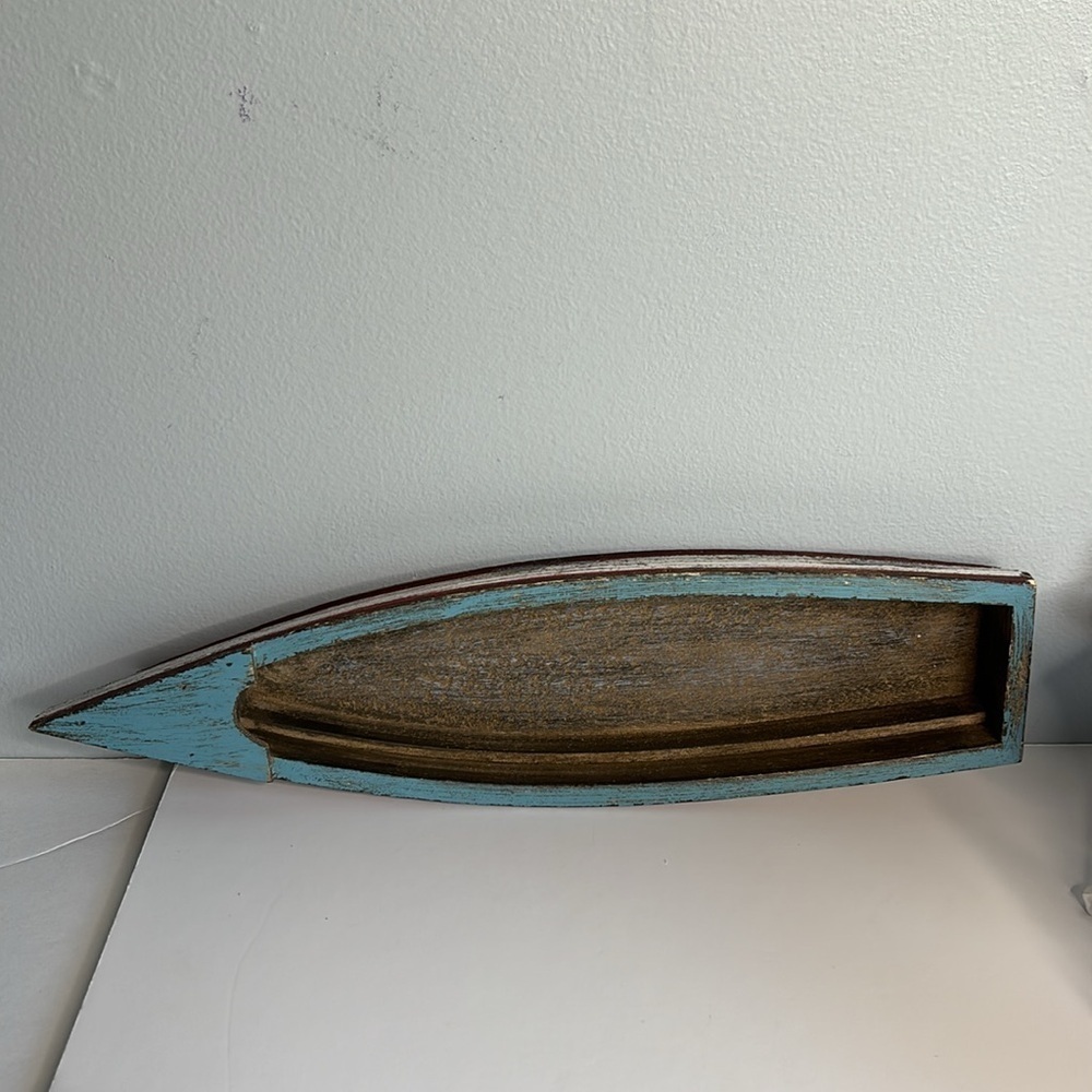 SAILBOAT, CANOE, BEACH CHAIRS NAUTICAL DECOR - Picture 6 of 7